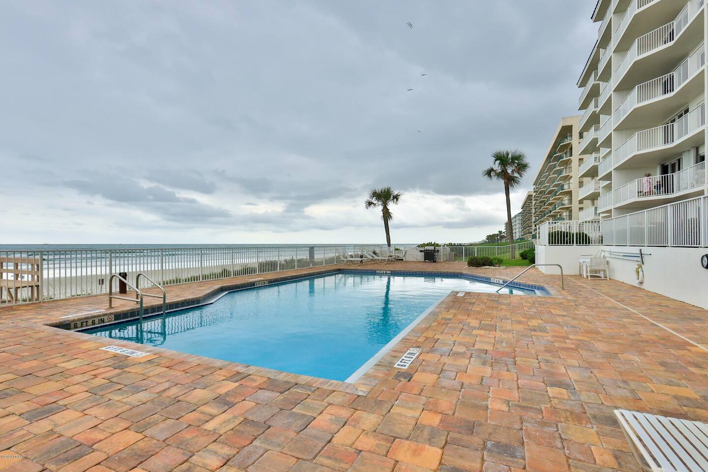 07e7fd09 d9a0 4abd 9cf2 3768cf4c9c45