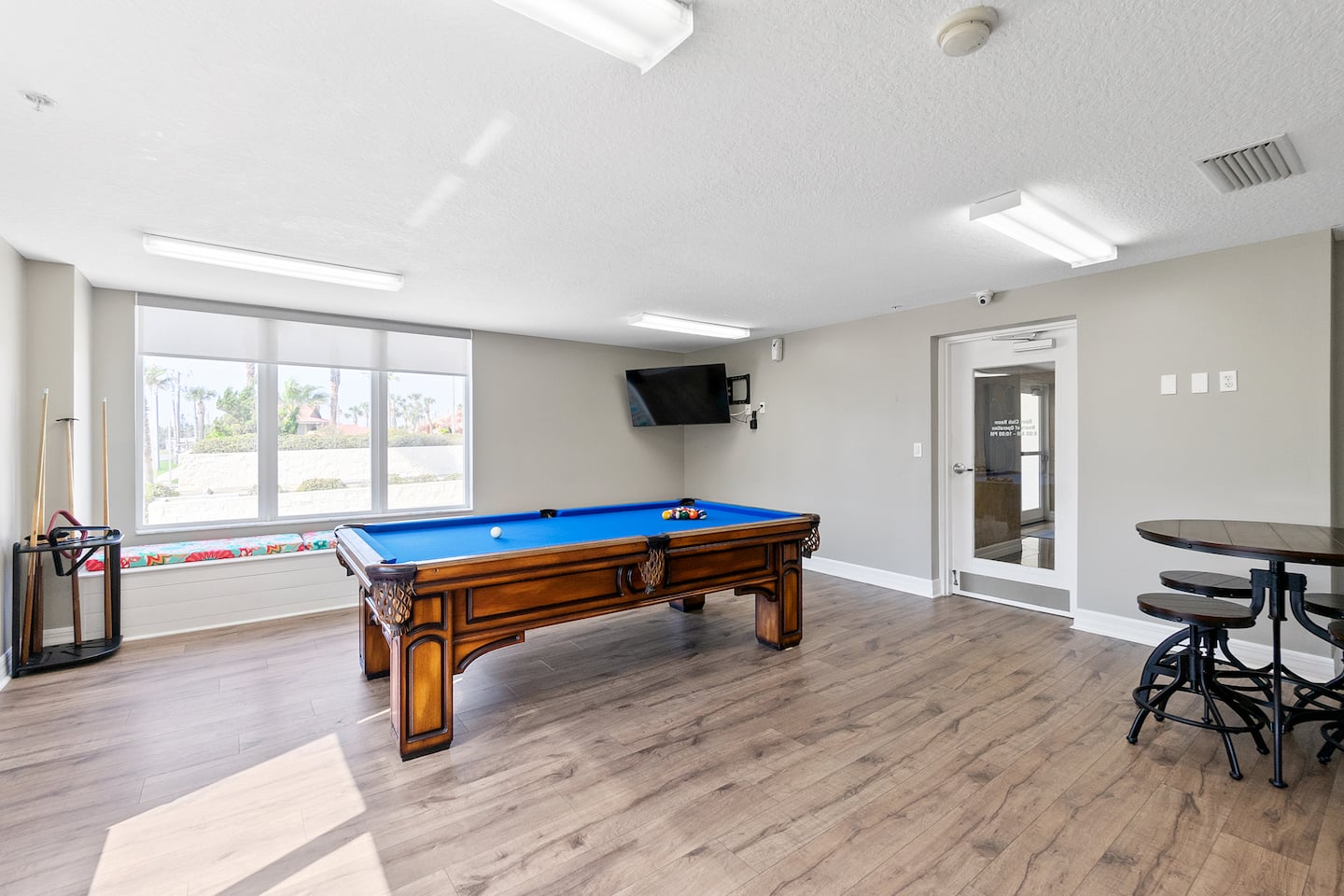 4c5e81a1 c046 4e4d ac00 192e52aa887e