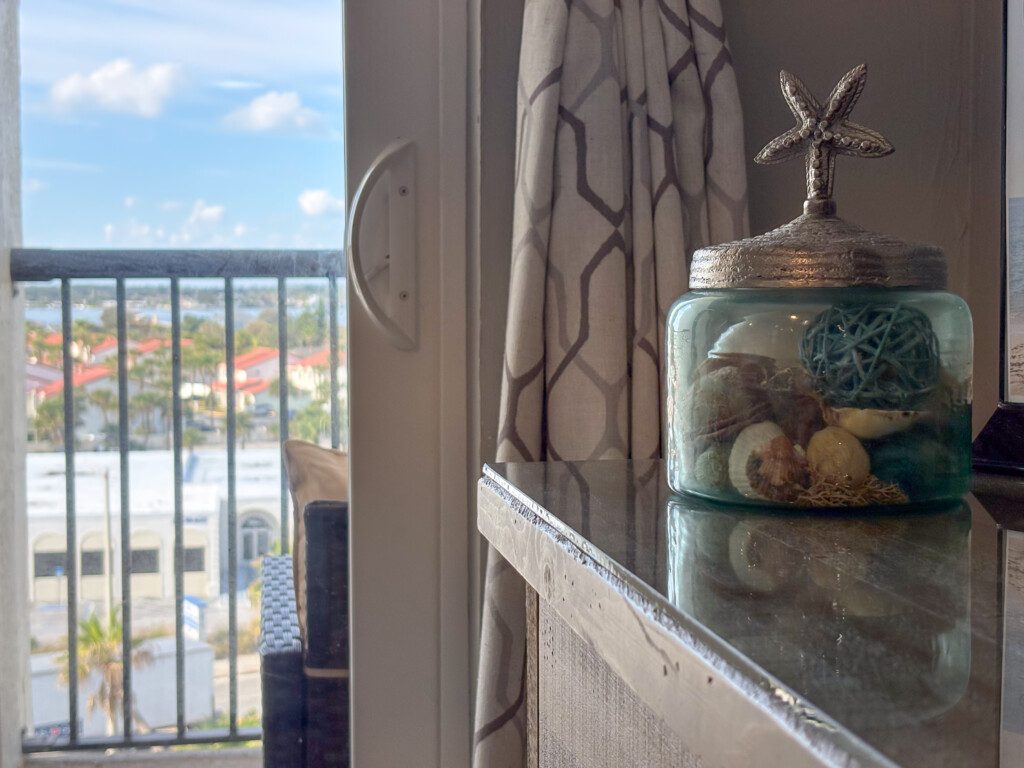 a6085bc7 bf63 420e a8c1 9d57d5a8c341