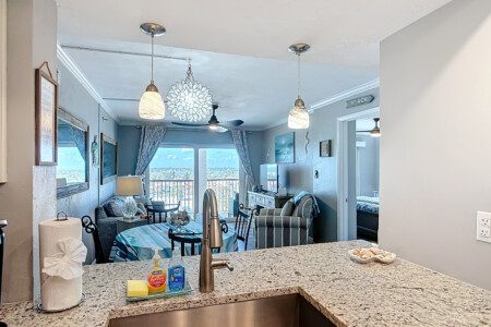 c1969658 0a8c 4d2f 8976 b656422e824e