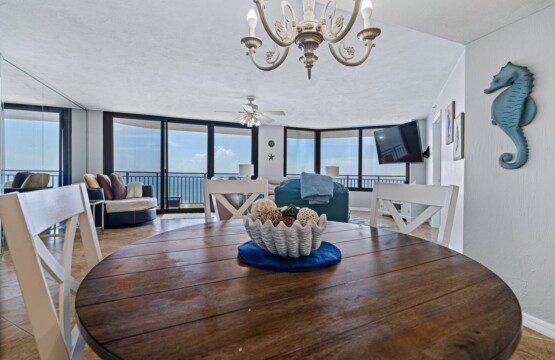 d6592ce6 5b7e 42aa a3a8 0ec48ef170c9